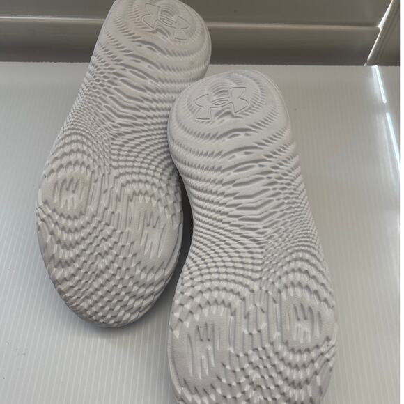 Under Armour SlipSpeed Shoes Women Sz 9 Mesh White Sneakers Sample without Box - Picture 5 of 6